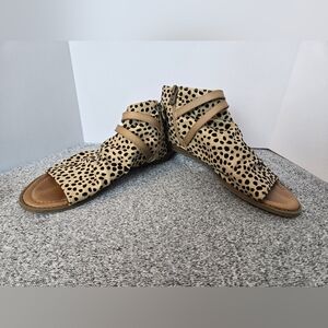 Leopard Print Open-Toe Sandals